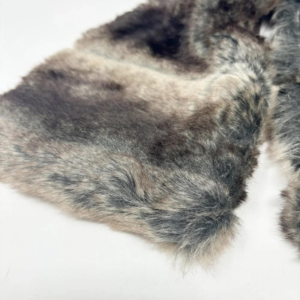 ICON COLLARS Women’s Gray Brown Black Stripe Fur Collar Snap Close 29” X 7”